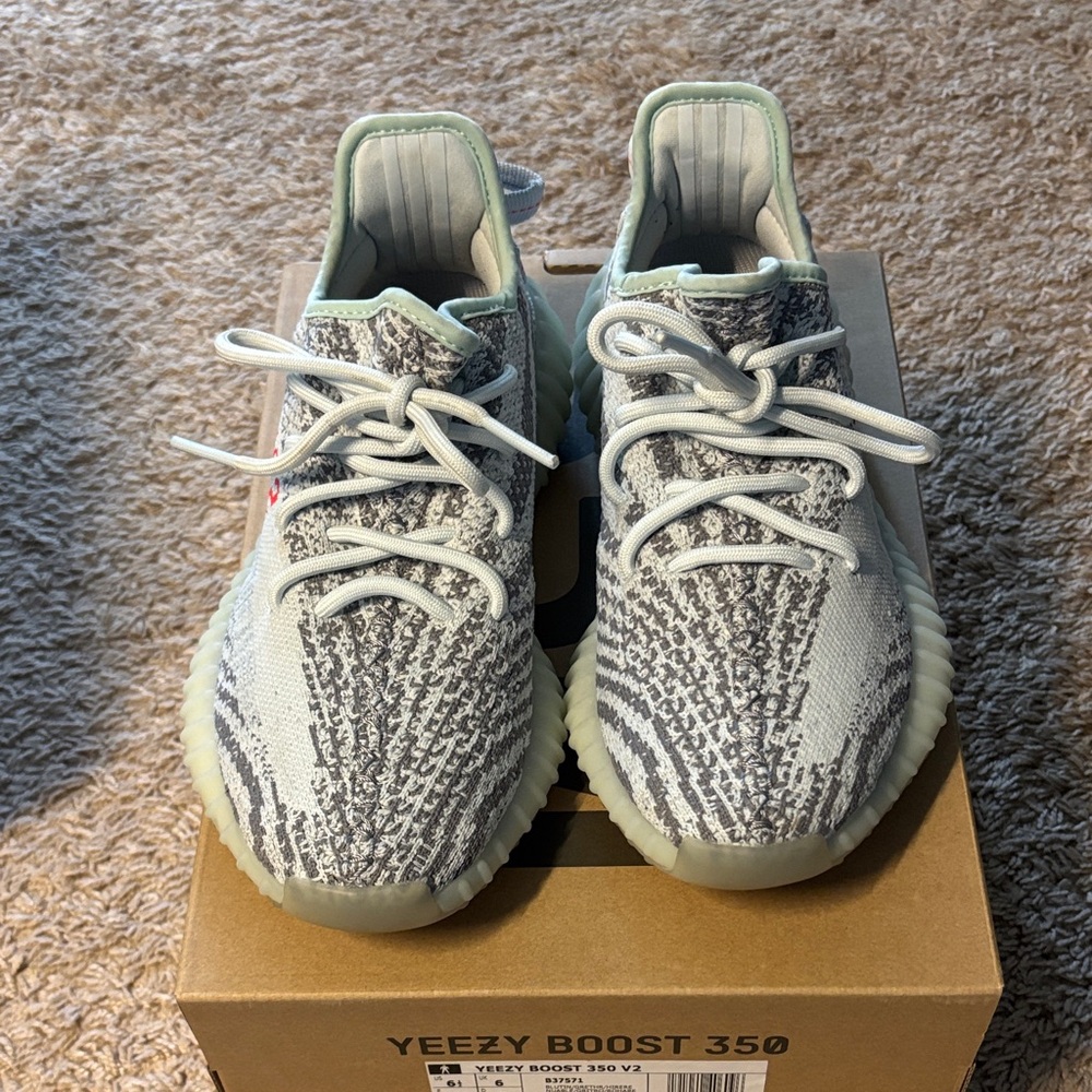 Yeezy Boost 350 V2 Blue Tint